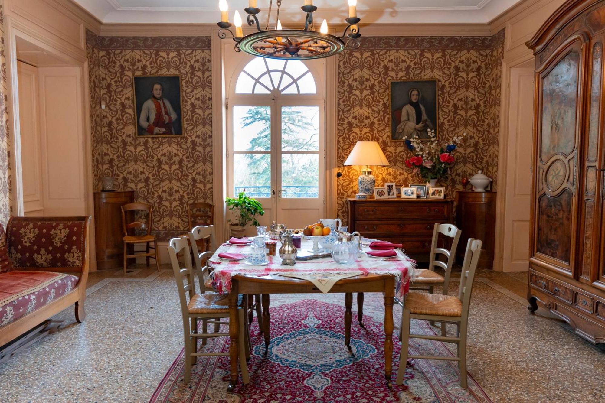 לינה וארוחת בוקר Pommiers  Domaine De Montclair מראה חיצוני תמונה